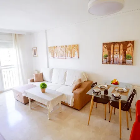 Dreamstay Hipercor - Moderno Apartment Granada